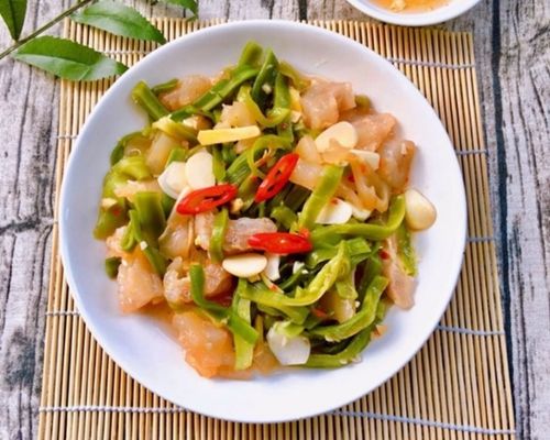 gan bo nau gi ngon